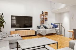 12-Guest Apartment - Self Check-In - Large Smart TV - Central